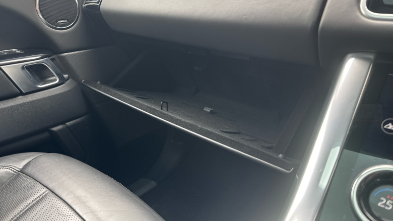 Land Rover Range Rover Sport 3.0 SDV6 HSE Dynamic 5dr Auto Diesel Estate